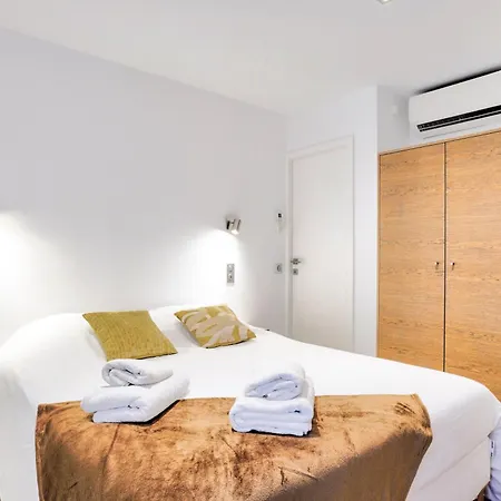 Port Tropez Superbe Au Calme Avec Parking Lägenhet