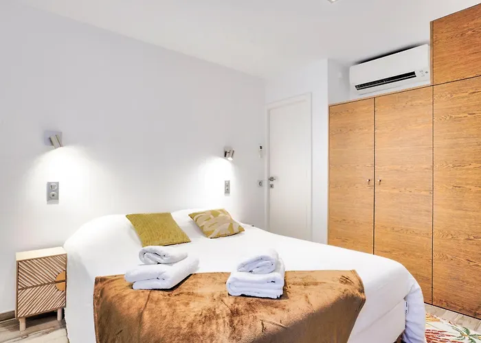 Port Tropez Superbe Au Calme Avec Parking Apartment