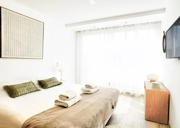 Port Tropez Superbe Au Calme Avec Parking