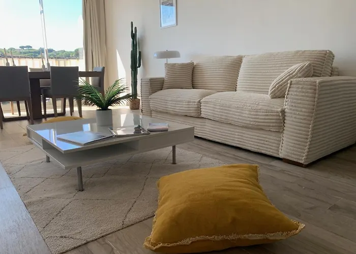 Apartment Port Tropez Superbe Au Calme Avec Parking Saint-Tropez