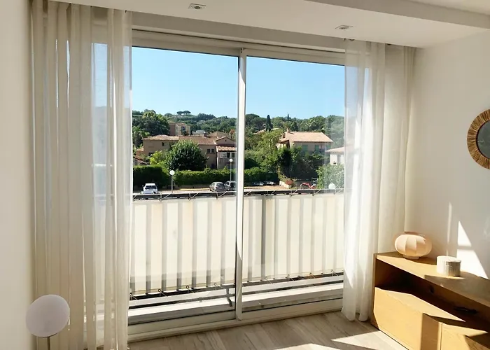 Apartment Port Tropez Superbe Au Calme Avec Parking *